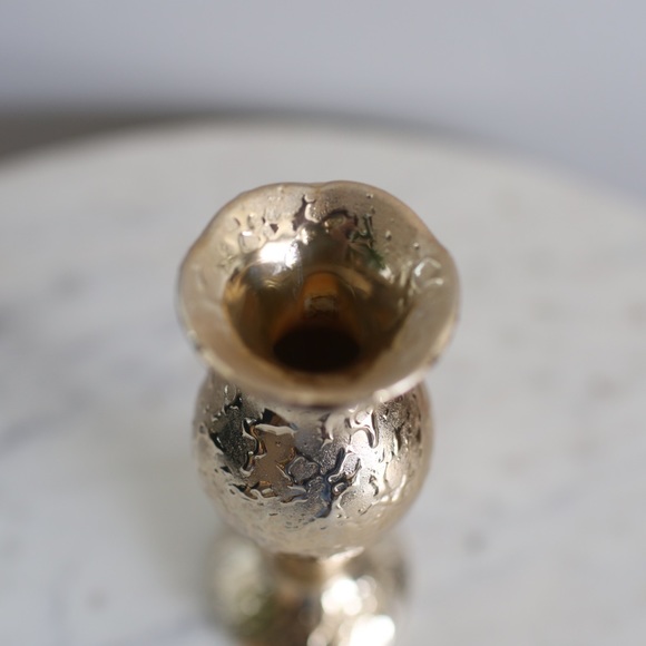 Textured gold candlestick holder - Picture 7 of 7
